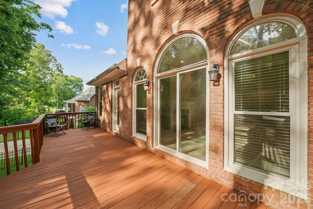 4437 Shannamara Drive Matthews NC 28104