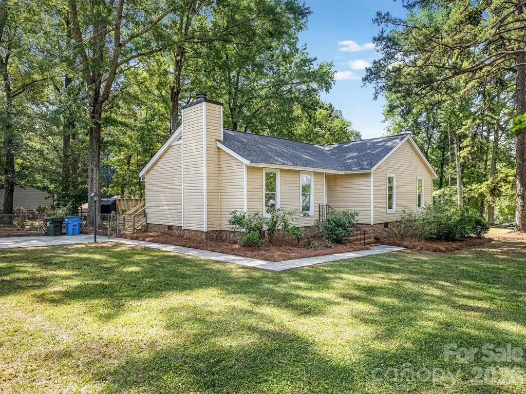 9501 Buckskin Lane Charlotte NC 28227