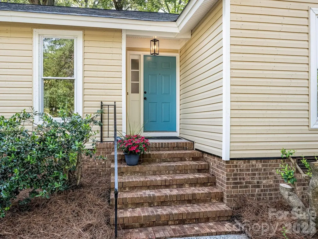 9501 Buckskin Lane Charlotte NC 28227