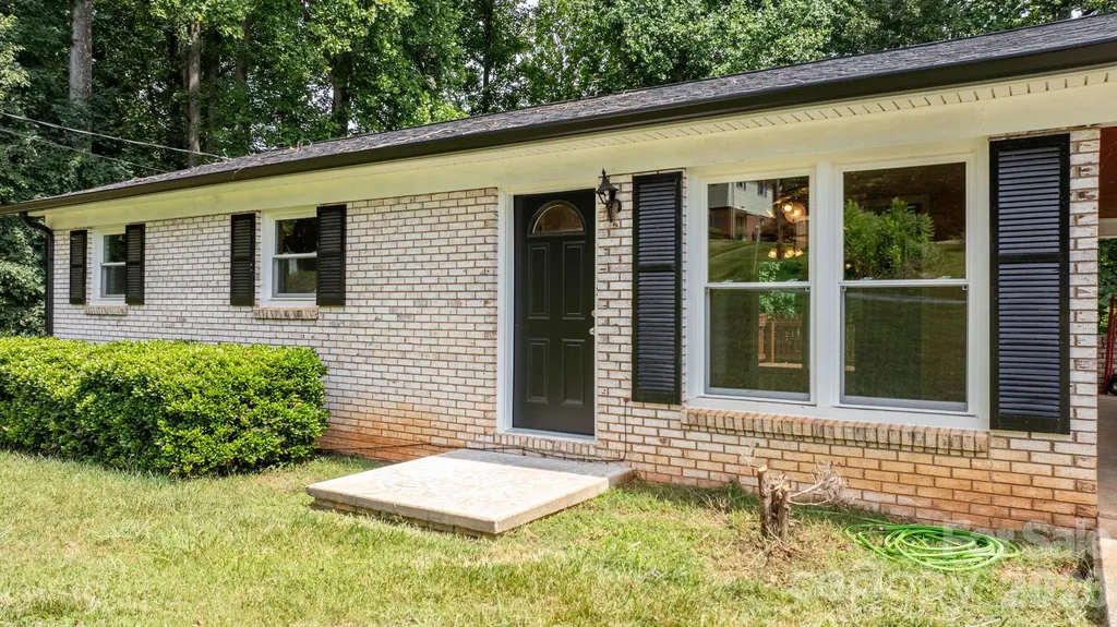 2428 Cedar Valley Drive Conover NC 28613