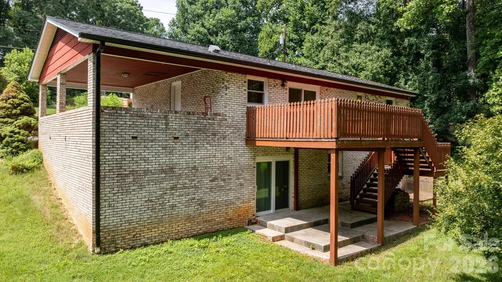 2428 Cedar Valley Drive Conover NC 28613