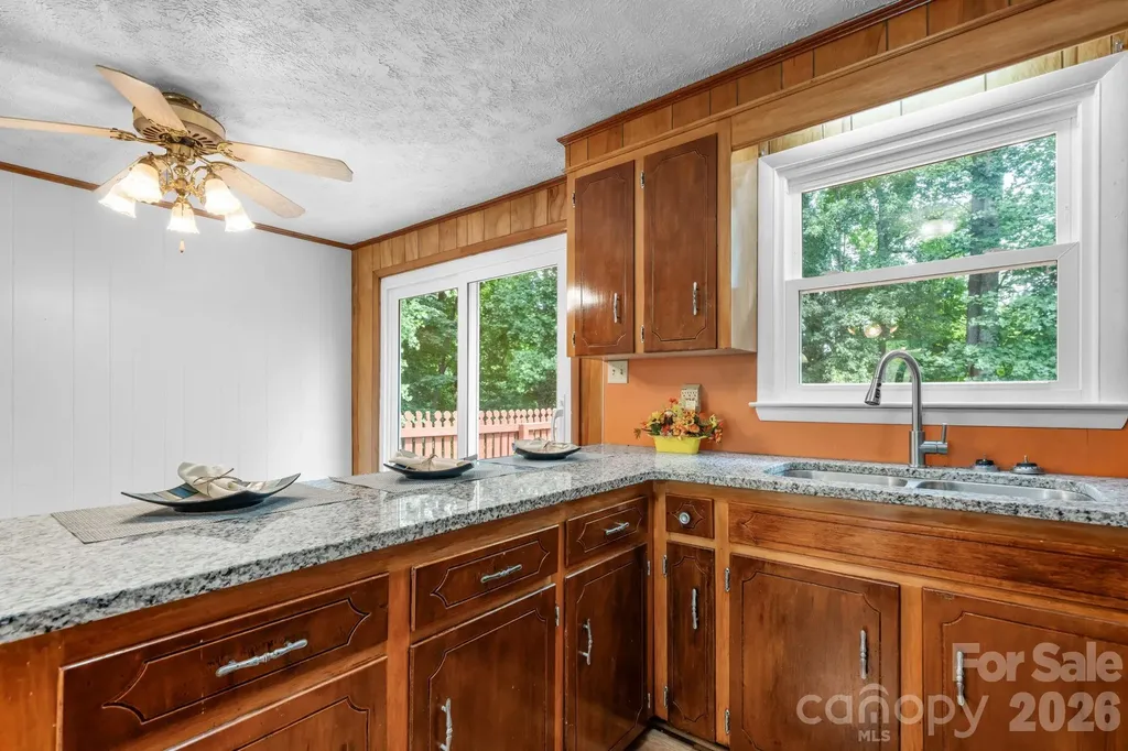 2428 Cedar Valley Drive Conover NC 28613