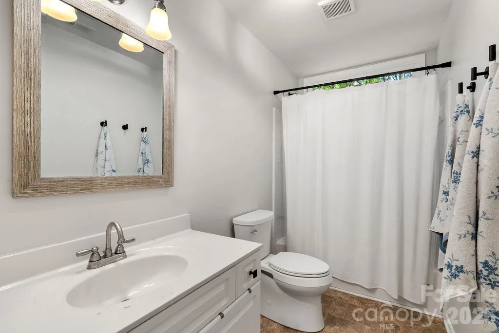 239 Windsor Forest Circle Fletcher NC 28732
