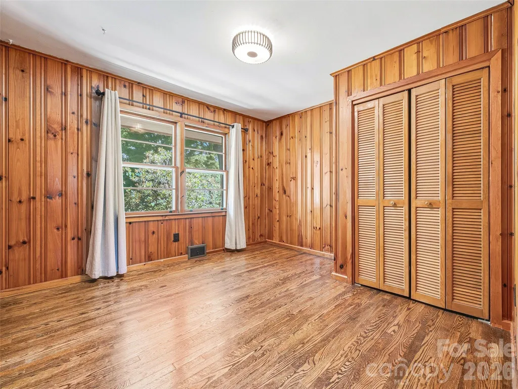 66 Hampden Road Asheville NC 28805