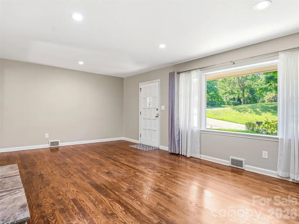 66 Hampden Road Asheville NC 28805