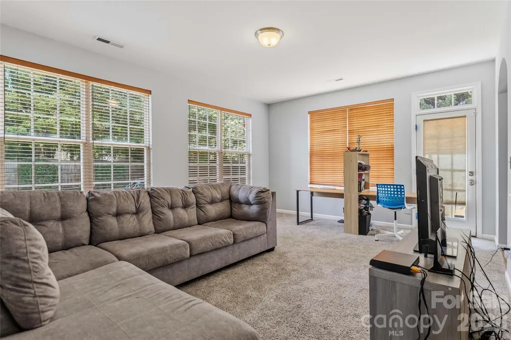 8522 Delamere Lane Charlotte NC 28269