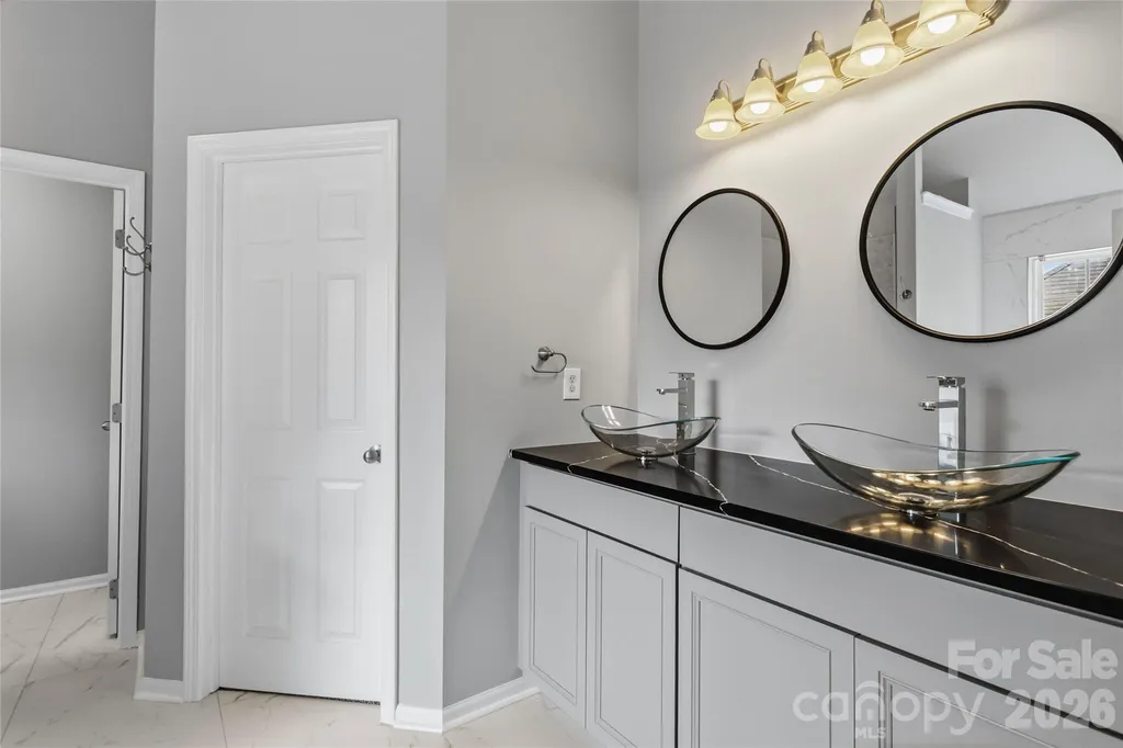 8522 Delamere Lane Charlotte NC 28269