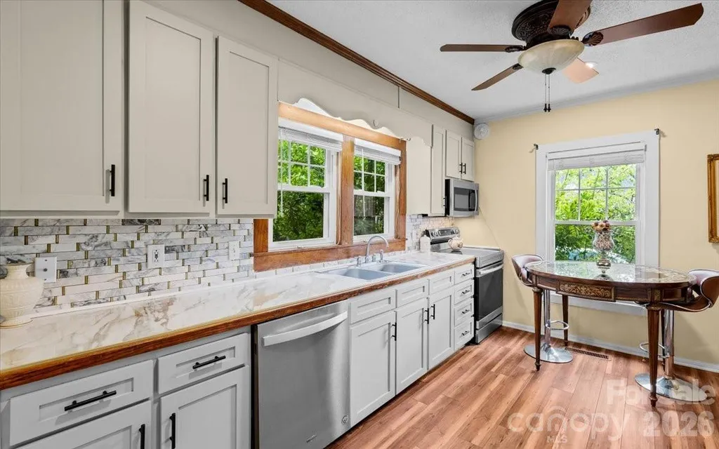 501 W 2nd Avenue Lexington NC 27292