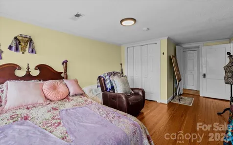 501 W 2nd Avenue Lexington NC 27292