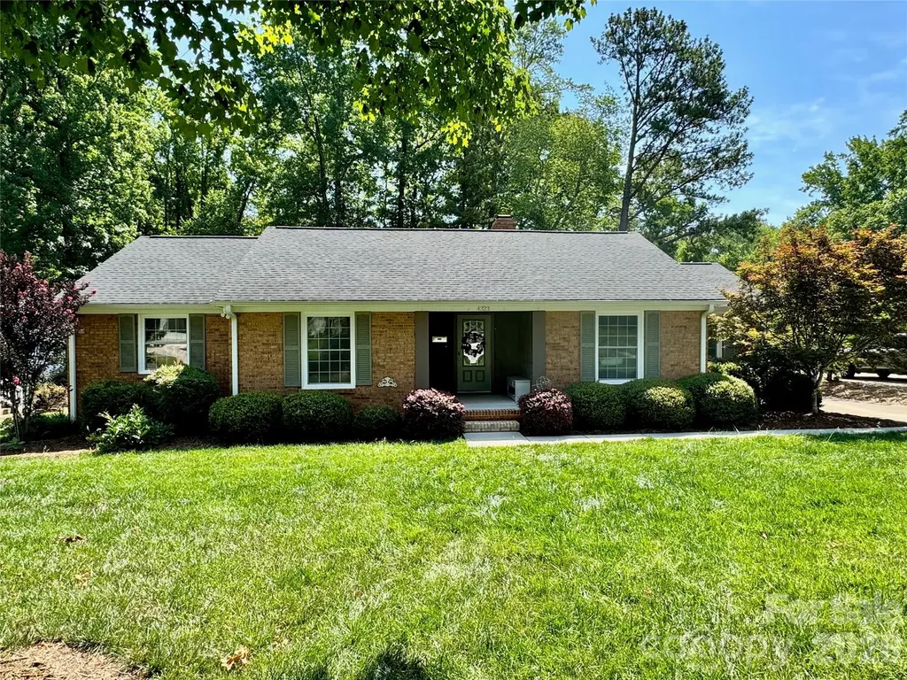 4323 Emory Lane Charlotte NC 28211