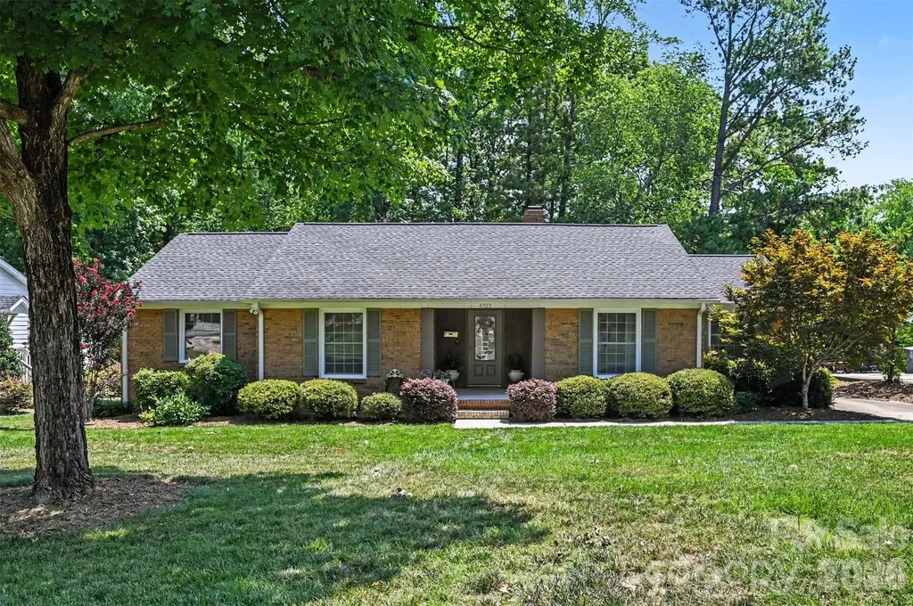 4323 Emory Lane Charlotte NC 28211
