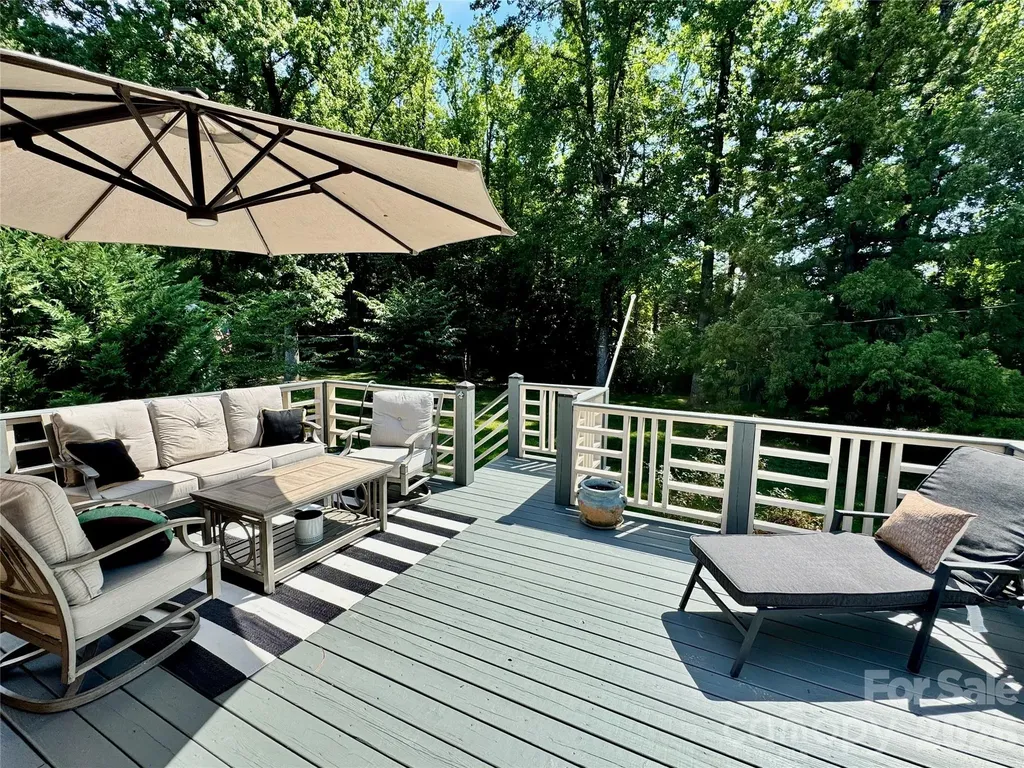 4323 Emory Lane Charlotte NC 28211