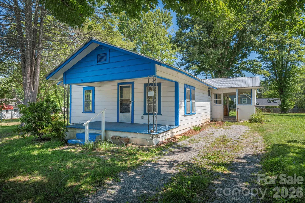 308 Substation Street Hendersonville NC 28792