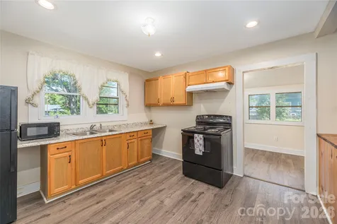 308 Substation Street Hendersonville NC 28792