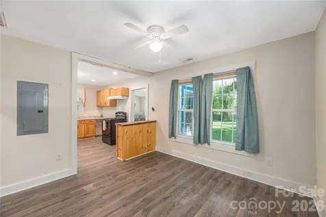 308 Substation Street Hendersonville NC 28792