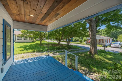 308 Substation Street Hendersonville NC 28792