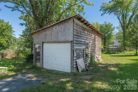 308 Substation Street Hendersonville NC 28792
