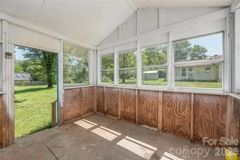 308 Substation Street Hendersonville NC 28792