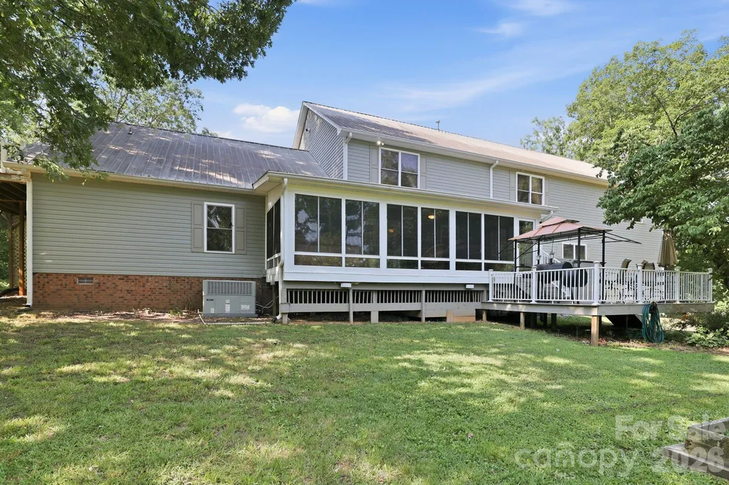 1916 Mcintyre Road Wingate NC 28174