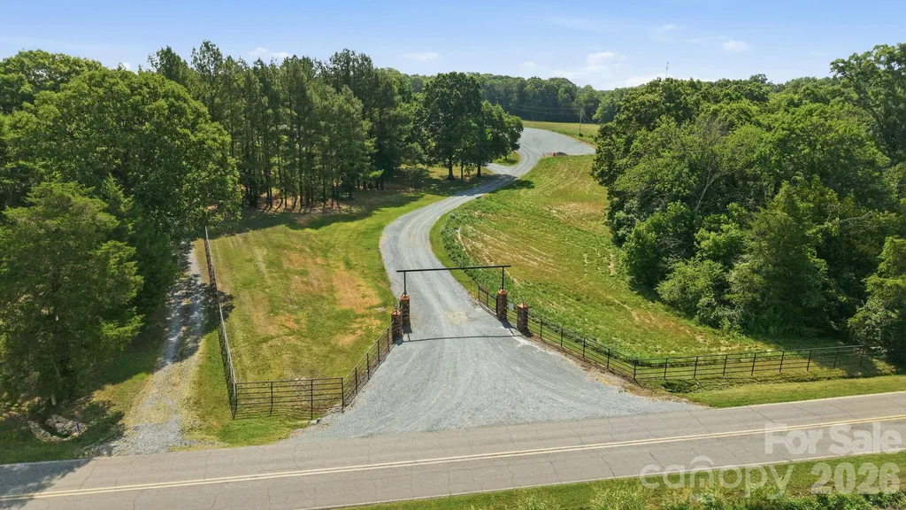 1916 Mcintyre Road Wingate NC 28174