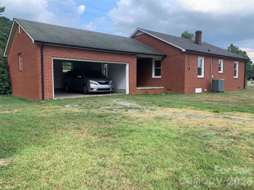 6231 Nc 16 Highway N Taylorsville NC 28681