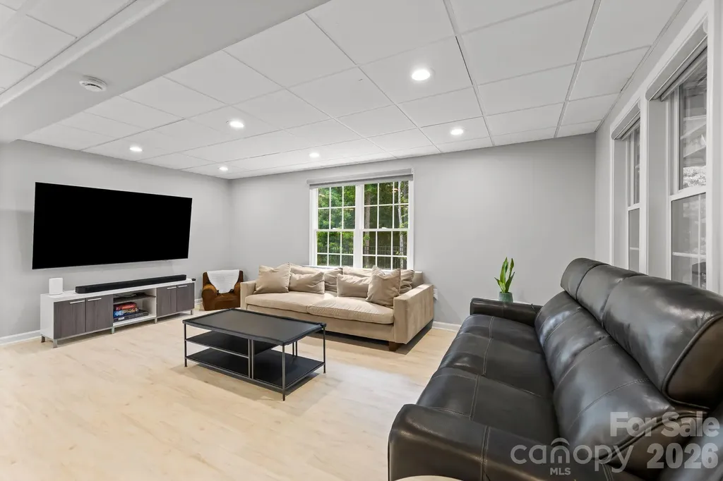 2718 Peverell Lane Charlotte NC 28270