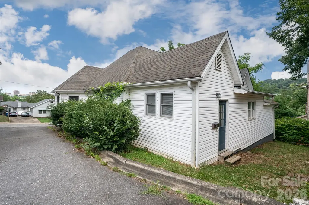 30 Bartlett Street Asheville NC 28801