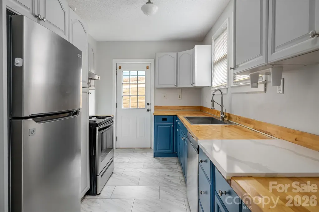 30 Bartlett Street Asheville NC 28801