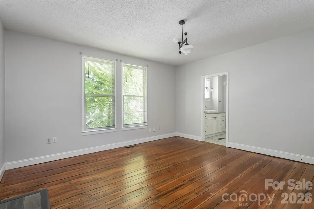 30 Bartlett Street Asheville NC 28801