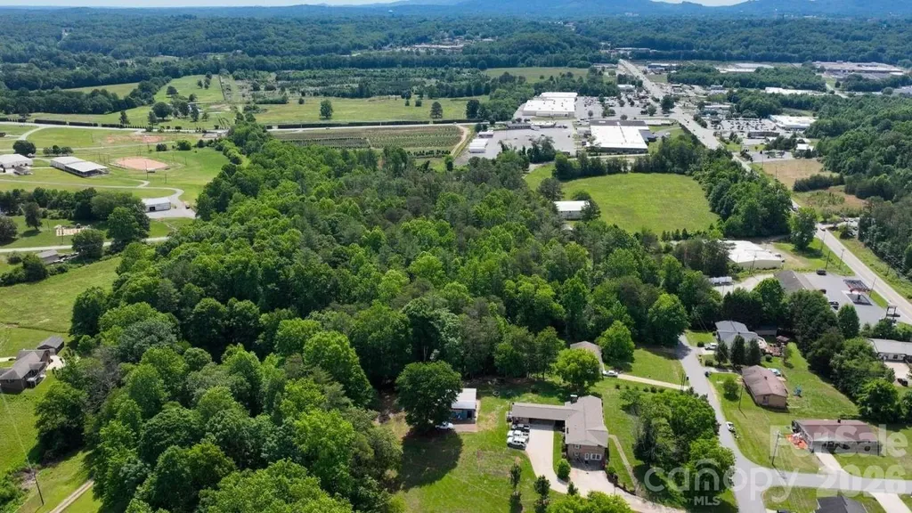 215 Charles Avenue Morganton NC 28655