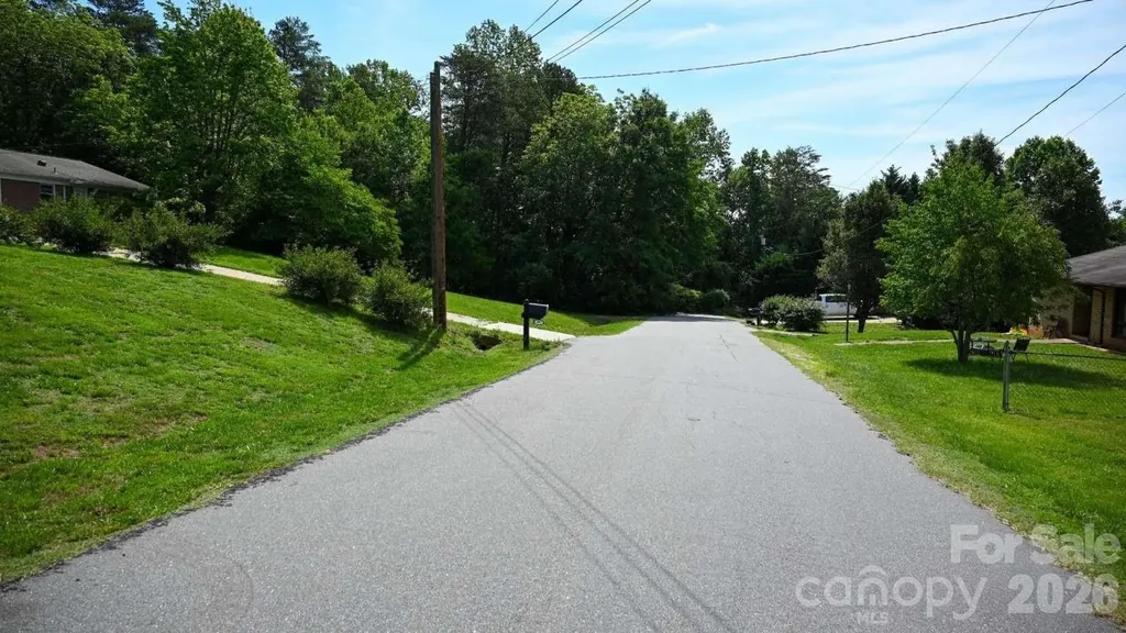 215 Charles Avenue Morganton NC 28655