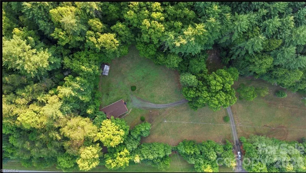 11526 Us Highway 421 Purlear NC 28665