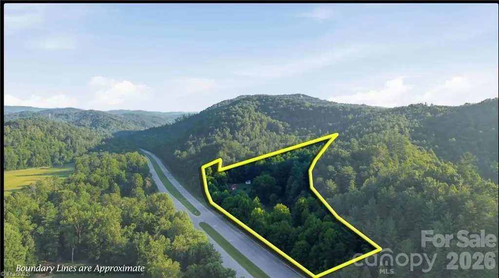 11526 Us Highway 421 Purlear NC 28665