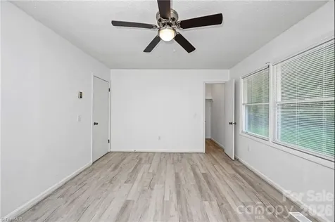 11526 Us Highway 421 Purlear NC 28665