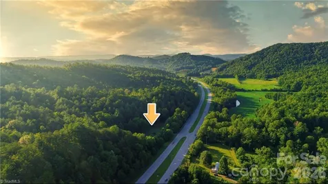 11526 Us Highway 421 Purlear NC 28665