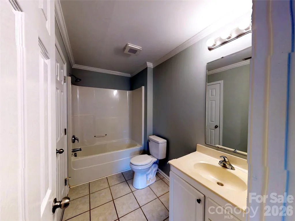 4326 Laurel Hill Lane Charlotte NC 28217