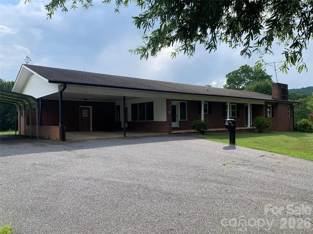 6285 Nc 16 Highway N Taylorsville NC 28681