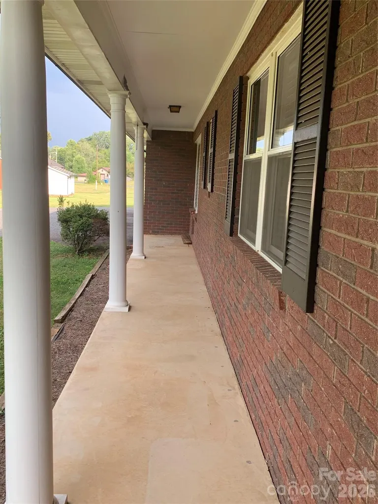 6285 Nc 16 Highway N Taylorsville NC 28681