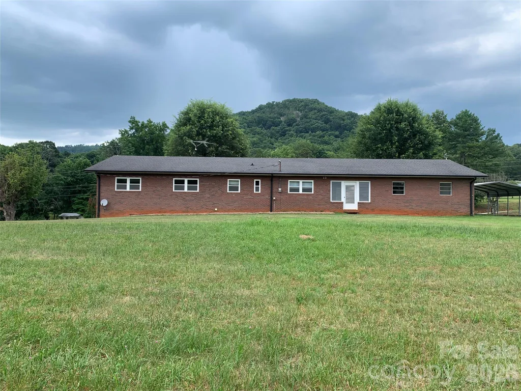 6285 Nc 16 Highway N Taylorsville NC 28681