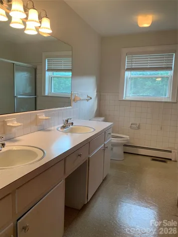 6285 Nc 16 Highway N Taylorsville NC 28681