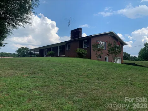 6285 Nc 16 Highway N Taylorsville NC 28681