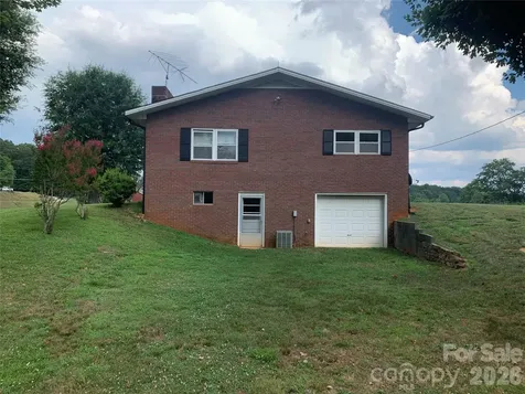 6285 Nc 16 Highway N Taylorsville NC 28681