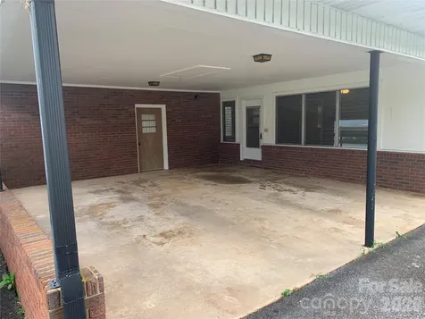 6285 Nc 16 Highway N Taylorsville NC 28681