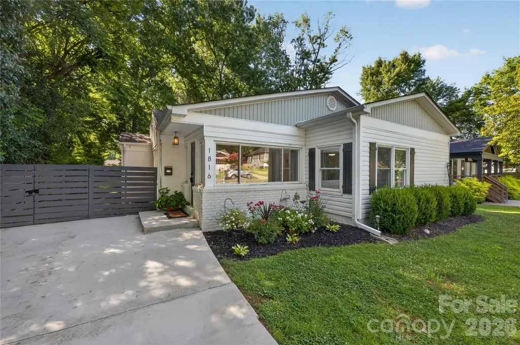 1816 Anderson Street Charlotte NC 28205