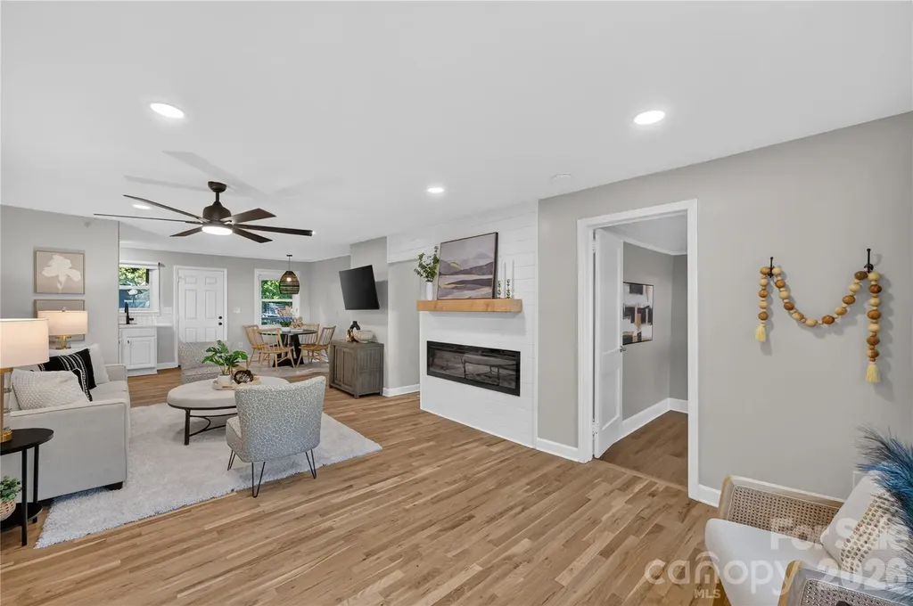 1816 Anderson Street Charlotte NC 28205