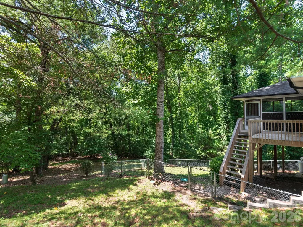 19 Loggers Run Hendersonville NC 28739