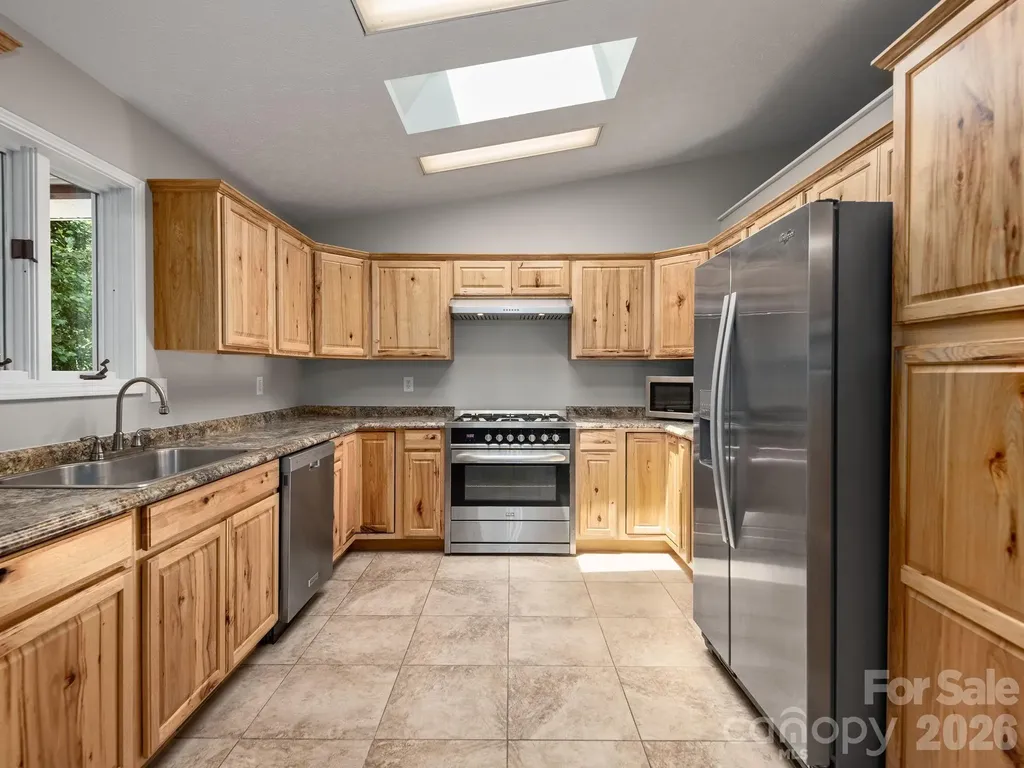 19 Loggers Run Hendersonville NC 28739