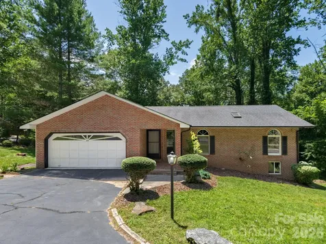 19 Loggers Run Hendersonville NC 28739