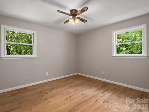 19 Loggers Run Hendersonville NC 28739