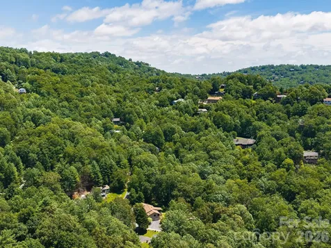 19 Loggers Run Hendersonville NC 28739